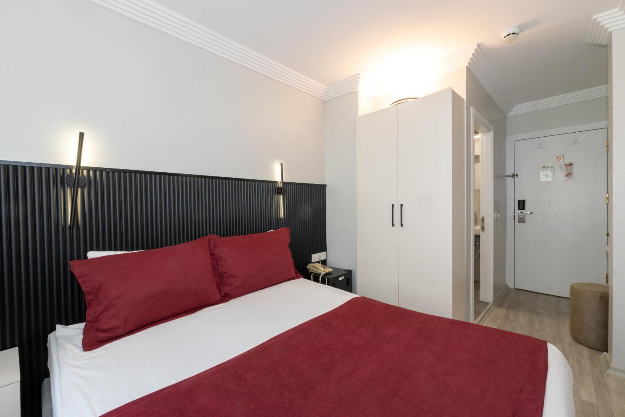 Istanbul Holiday Hotel Exterior foto