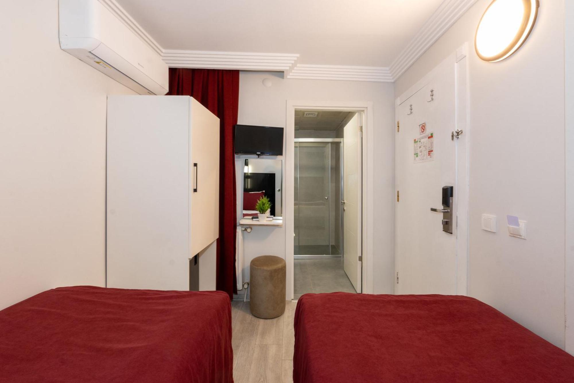 Istanbul Holiday Hotel Exterior foto